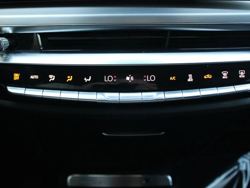 Used 2025 Cadillac Lyriq Sport AWD/4WD image 11