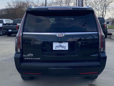 Used 2020 Cadillac Escalade ESV Luxury image 7