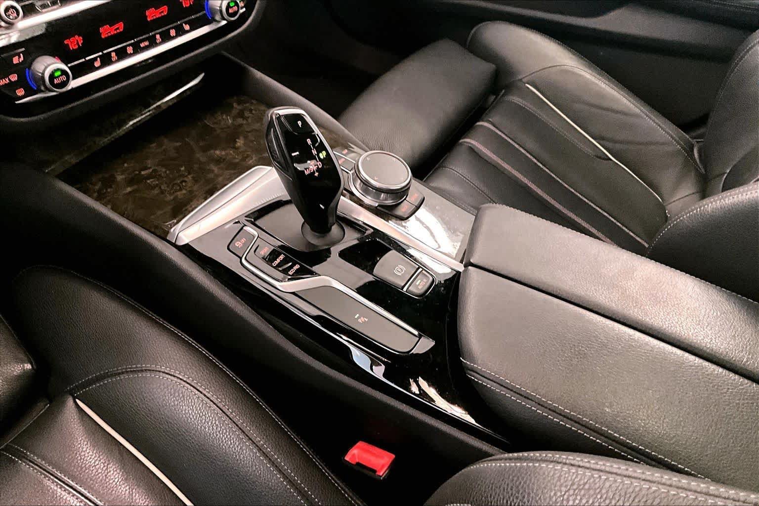 Used 2019 BMW 540i w/ Convenience Package RWD image 14