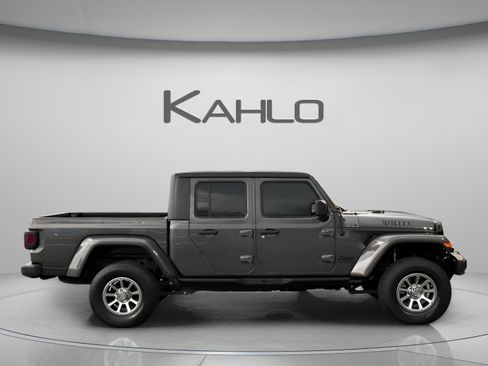 Used 2022 Jeep Gladiator Sport AWD/4WD image 6