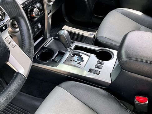 Used 2021 Toyota 4Runner SR5 Premium w/ Moonroof Package RWD image 16