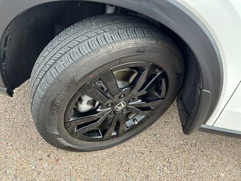 Certified 2026 Honda HR-V Sport image 9