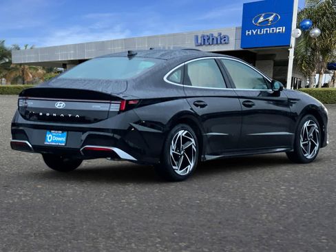 New 2026 Hyundai Sonata SEL image 2