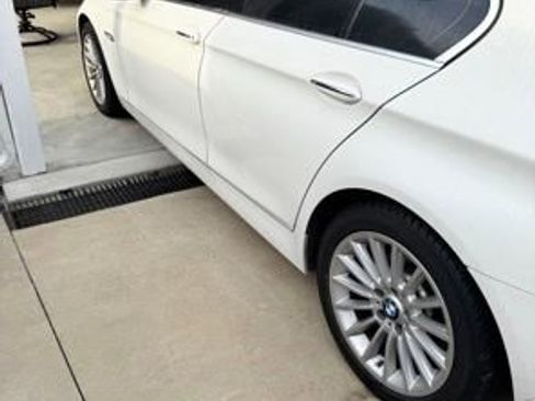 Used 2011 BMW 535i Sedan RWD image 3