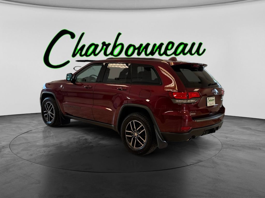 Used 2017 Jeep Grand Cherokee Trailhawk w/ Trailhawk Luxury Group AWD/4WD image 3