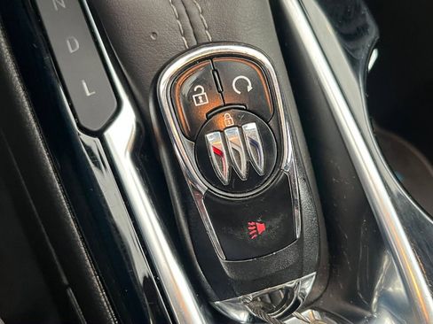 Used 2025 Buick Encore GX Preferred image 23