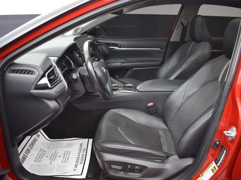 Used 2022 Toyota Camry XSE w/ Navigation Package FWD image 13