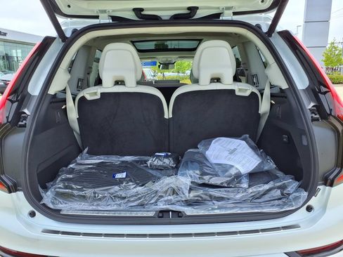New 2026 Volvo XC90 B6 Ultra w/ Lounge Package AWD/4WD image 9