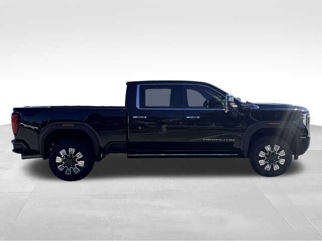 Used 2025 GMC Sierra 2500 Denali w/ Denali Reserve Package AWD/4WD image 4