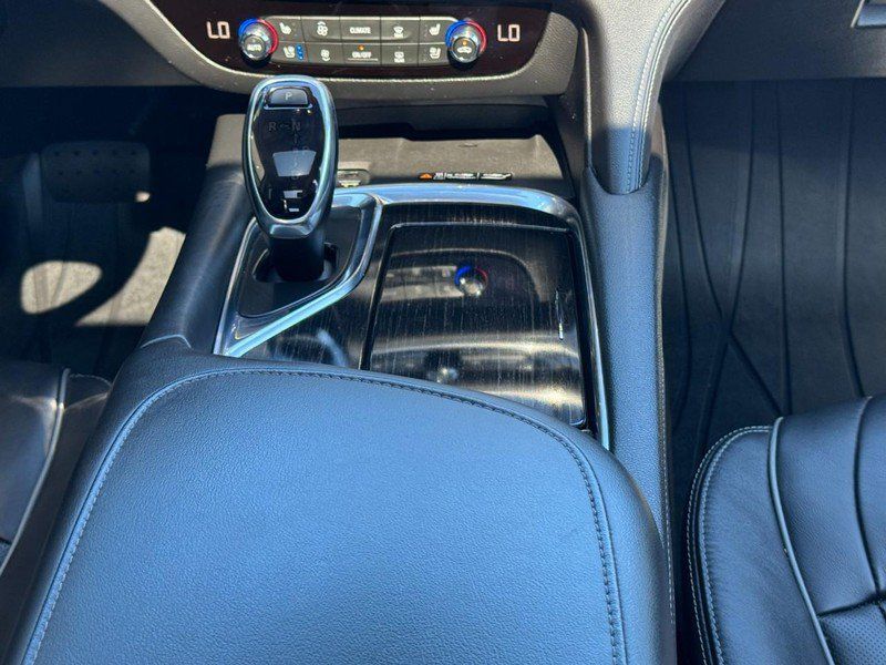 Used 2021 Buick Enclave Avenir w/ Avenir Technology Package AWD/4WD image 15