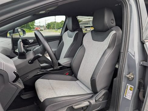 Used 2023 Volkswagen ID.4 Pro AWD/4WD image 14