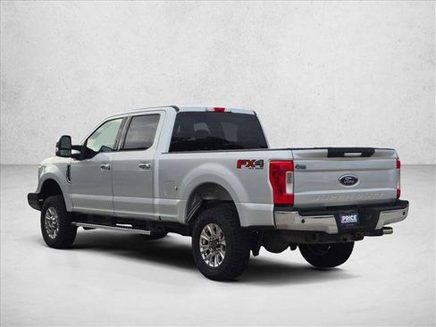 Used 2019 Ford F250 XLT w/ XLT Premium Package AWD/4WD image 7