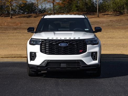 New 2026 Ford Explorer ST image 2