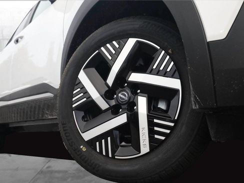 New 2026 Nissan Kicks SV image 3