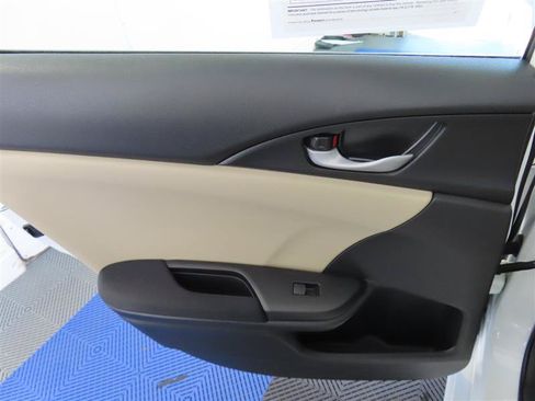 Used 2021 Honda Civic EX image 29