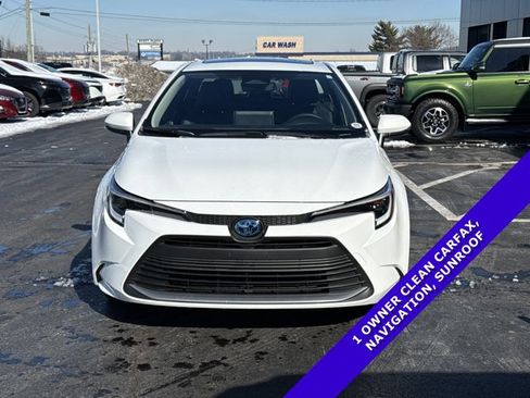 Used 2025 Toyota Corolla XLE image 11