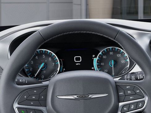 New 2026 Chrysler Pacifica Select AWD/4WD image 17