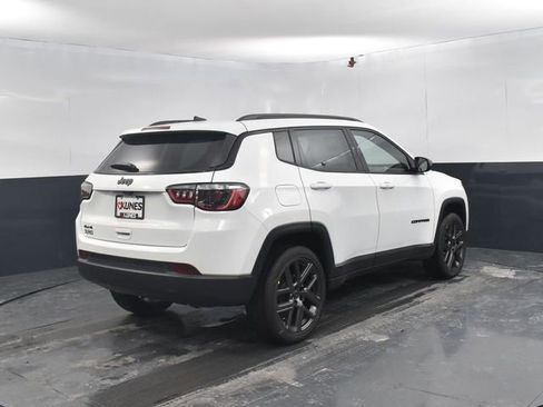 New 2026 Jeep Compass Latitude w/ Sun and Sound Group image 9
