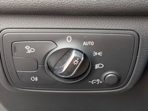 Used 2018 Audi A6 2.0T Premium FWD image 17