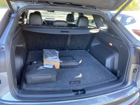 Used 2021 Volkswagen Atlas Cross Sport SEL image 27