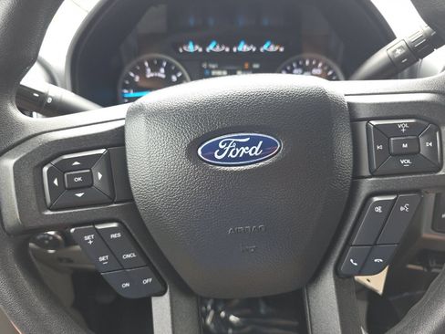 Used 2022 Ford F350 XLT w/ XLT Premium Package AWD/4WD image 21