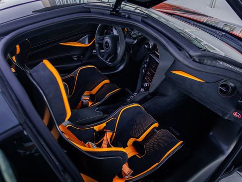 Used 2024 McLaren 750S image 19