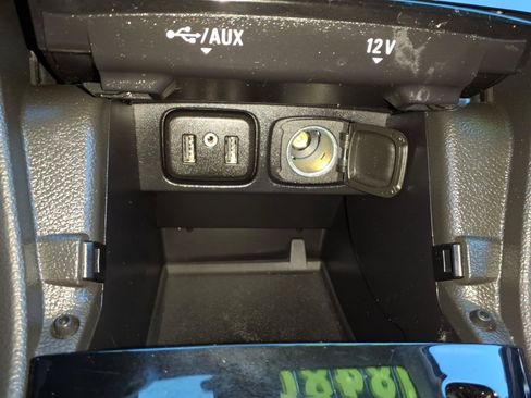 Used 2020 Buick Encore Preferred AWD/4WD image 23