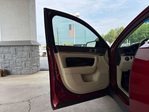 Used 2015 Lincoln MKS w/ Equipment Group 101A FWD image 22