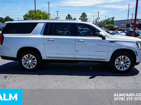 Used 2025 GMC Yukon XL Denali RWD image 9