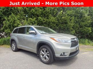 Used 2015 Toyota Highlander Plus AWD/4WD video 2