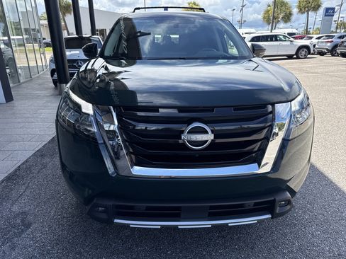 Used 2024 Nissan Pathfinder Platinum w/ Cargo Package FWD image 5