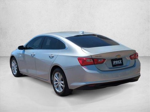 Used 2017 Chevrolet Malibu LT FWD image 8