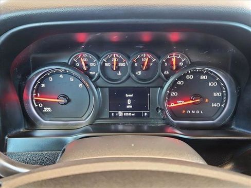 Used 2020 Chevrolet Silverado 1500 Custom w/ Custom Max Trailering Package AWD/4WD image 10