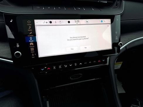 New 2026 Jeep Grand Cherokee Altitude image 15