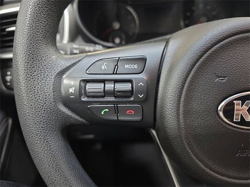 Used 2017 Kia Sorento LX image 17