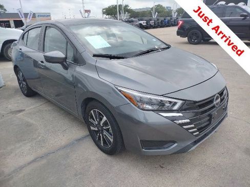 Used 2025 Nissan Versa SV FWD image 7