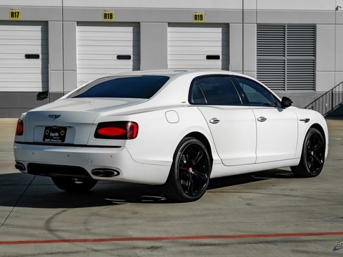 Used 2018 Bentley Flying Spur S V8 image 15