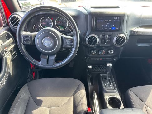 Used 2015 Jeep Wrangler Unlimited Sport w/ Quick Order Package 24S AWD/4WD image 8