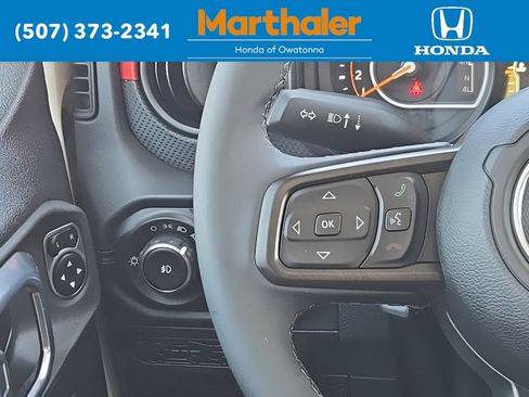 Used 2026 Jeep Wrangler Unlimited Rubicon AWD/4WD image 27