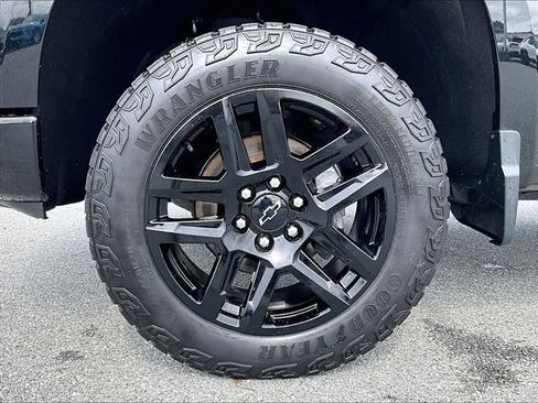 Used 2022 Chevrolet Silverado 1500 LT Trail Boss w/ Protection Package AWD/4WD image 7