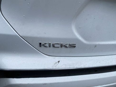Used 2022 Nissan Kicks S image 25