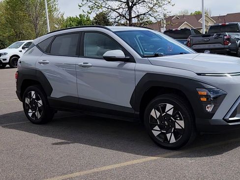 Used 2025 Hyundai Kona SEL AWD/4WD image 6