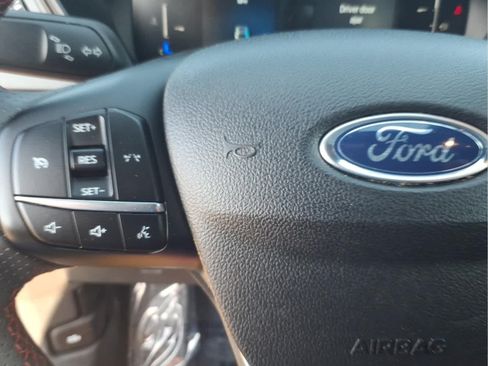 Used 2025 Ford Escape ST-Line Select AWD/4WD image 28