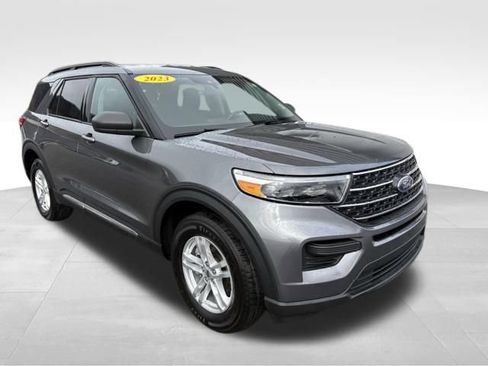 Used 2023 Ford Explorer XLT image 8