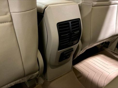 Used 2015 Ford Escape Titanium image 34