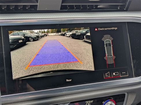 New 2025 Audi Q3 2.0T Premium image 16