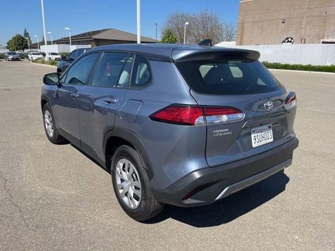 Used 2025 Toyota Corolla Cross L image 7