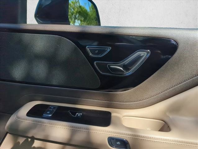 Used 2024 Lincoln Aviator 2WD w/ Premium Package image 26