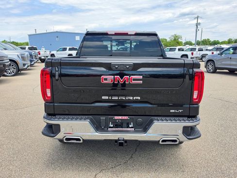 New 2026 GMC Sierra 1500 SLT w/ SLT Premium Plus Package AWD/4WD image 4