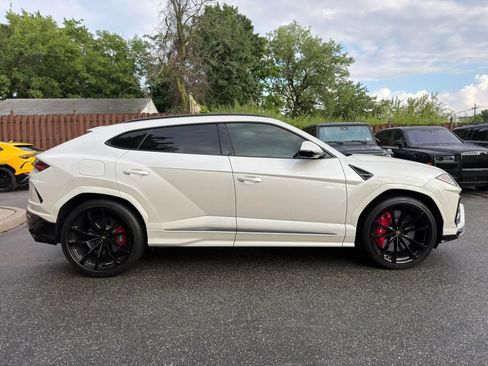 Used 2022 Lamborghini Urus AWD/4WD image 4